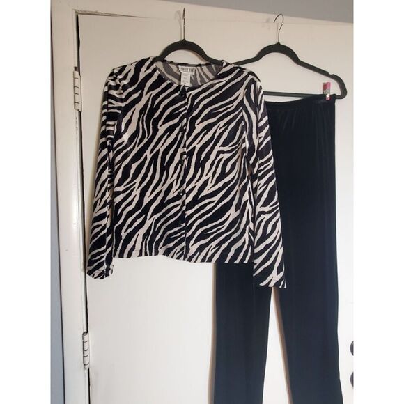 Robbie Bee Velour Pants, Tank, And Jacket 3 Piece Set Size 10P. - Picture 5 of 8